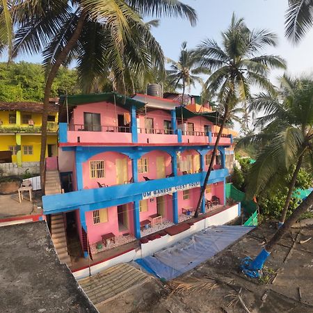 Om Ganesh Guest House Cliffside Arambol Exterior foto