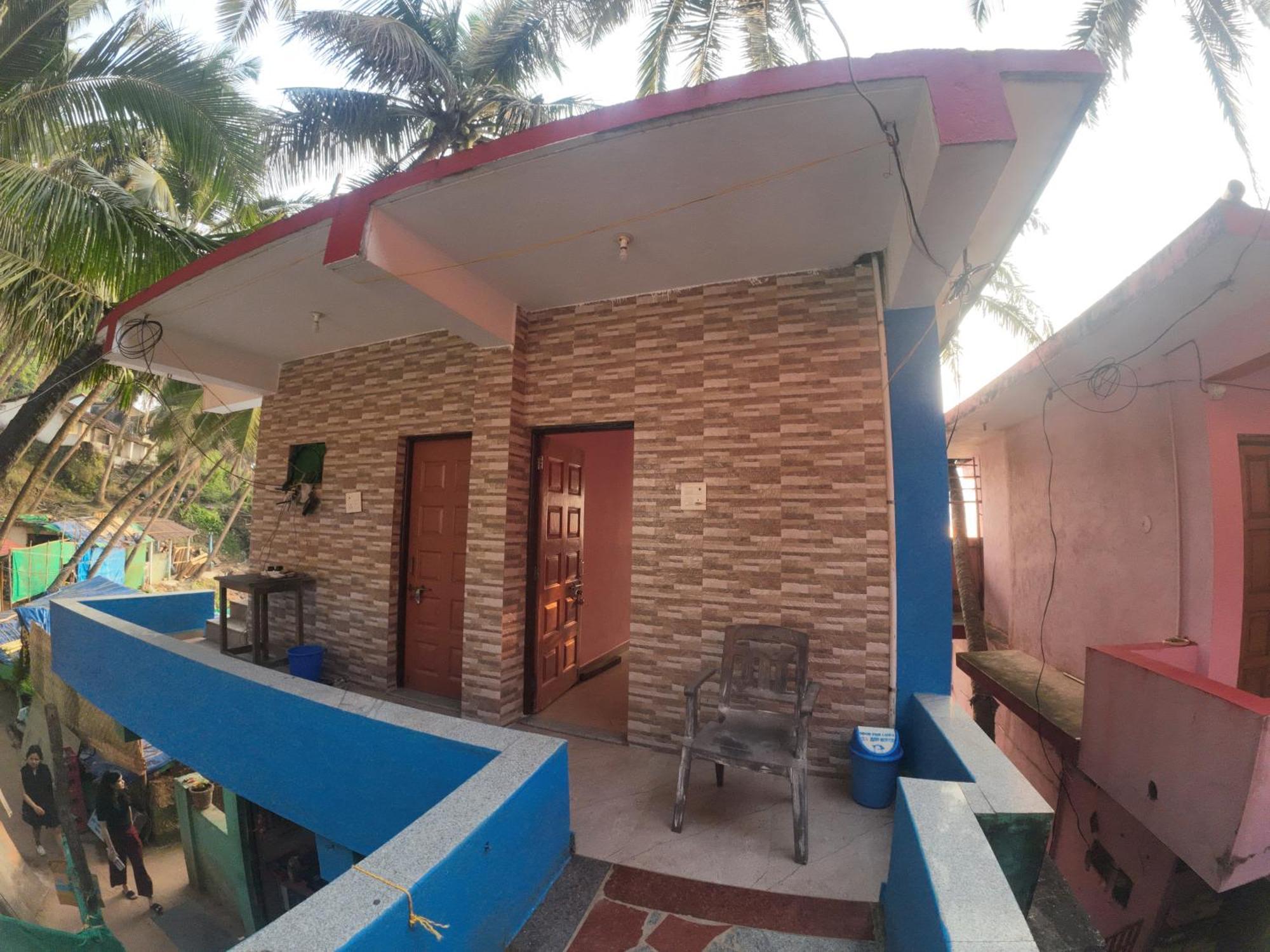 Om Ganesh Guest House Cliffside Arambol Exterior foto